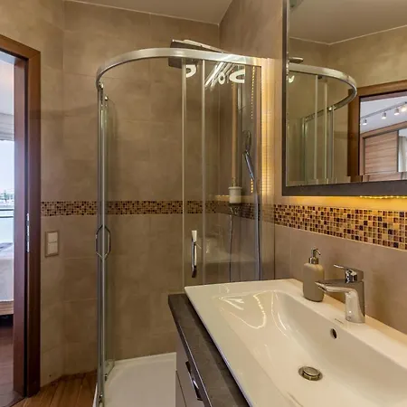 Luxury With A Beautiful View For The Danube River 아파트 *