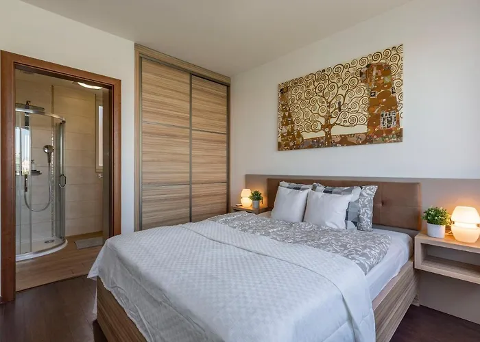 Luxury With A Beautiful View For The Danube River Lägenhet