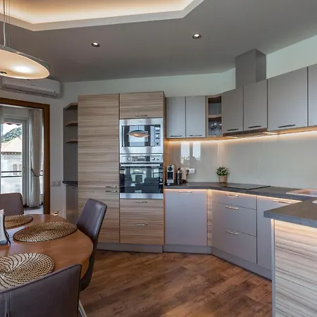 아파트 Luxury With A Beautiful View For The Danube River *